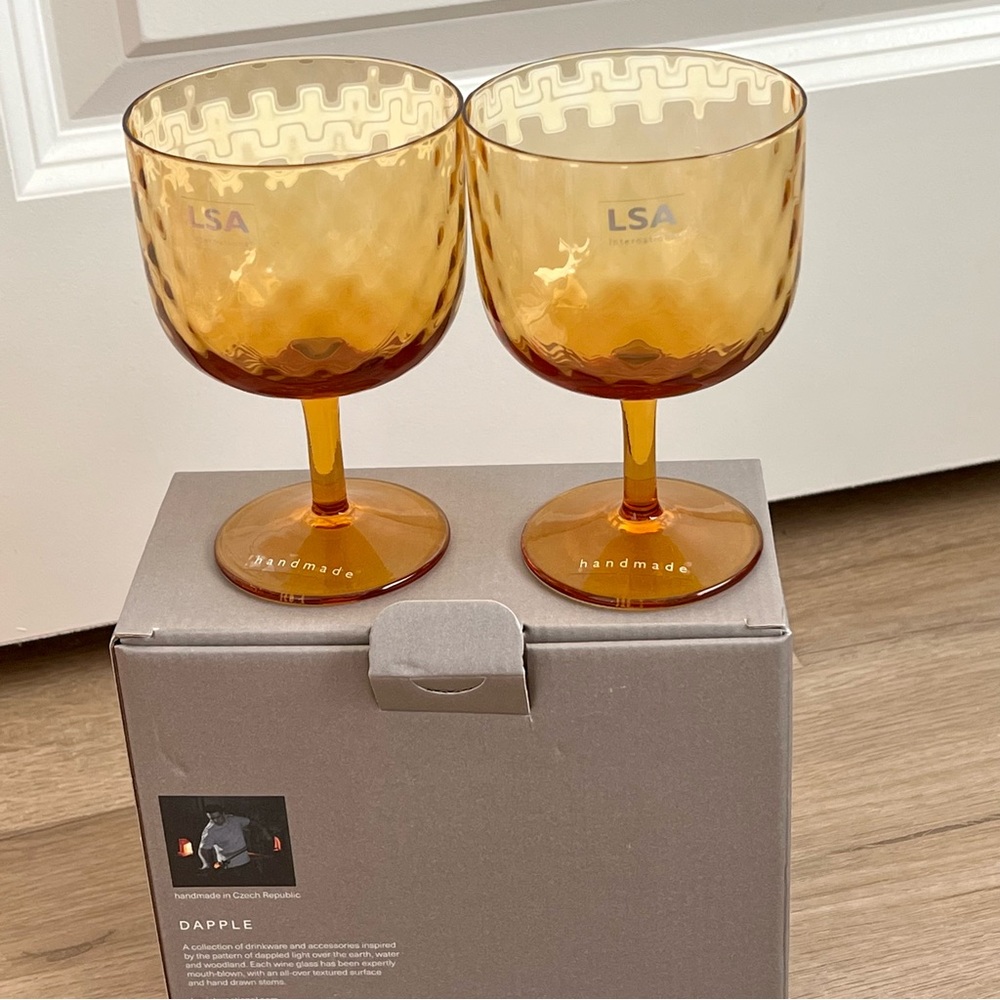 LSA Dapple Handmade Wine Glass‎ Sun Amber size 11oz 5” x 3.25” NIB set of 2